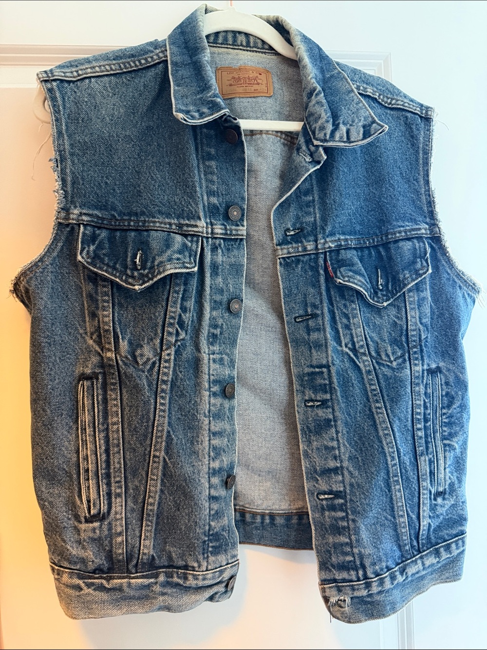 Vintage Levi's Men's Denim Vest - Blue Jean Sleeveless Jacket
